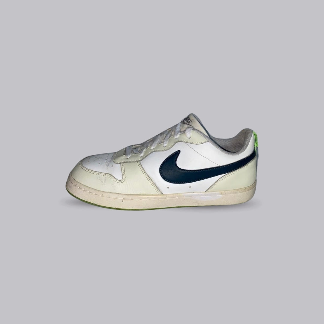 Nike Court Borough Low 2