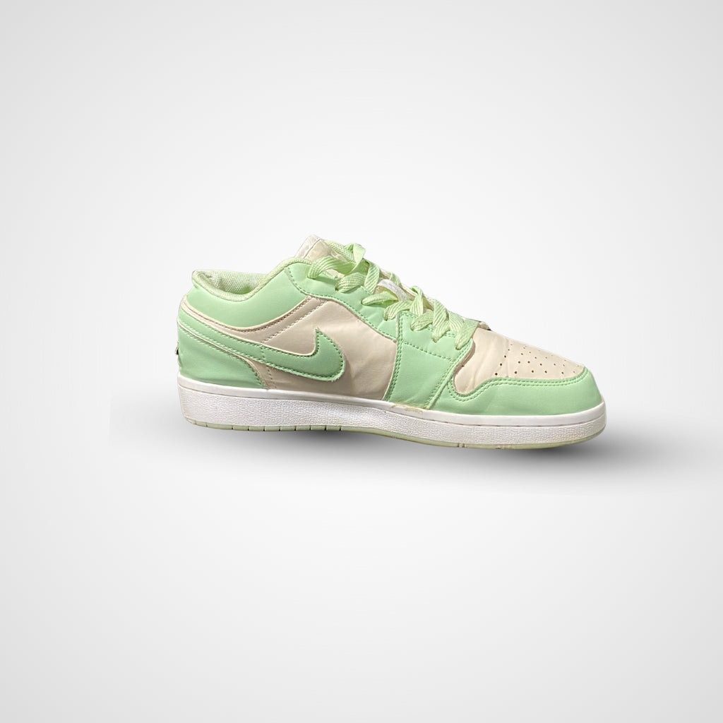 Nike Air Jordan 1 Low SE