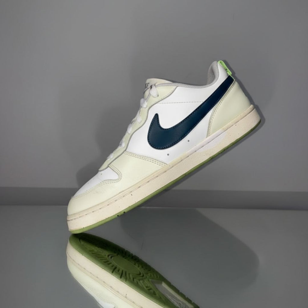 Nike Court Borough Low 2