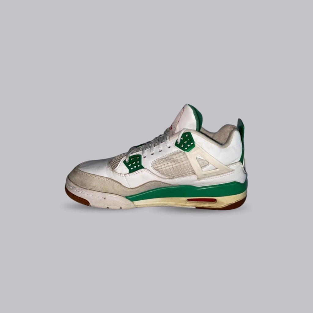 Nike SB x Air Jordan 4