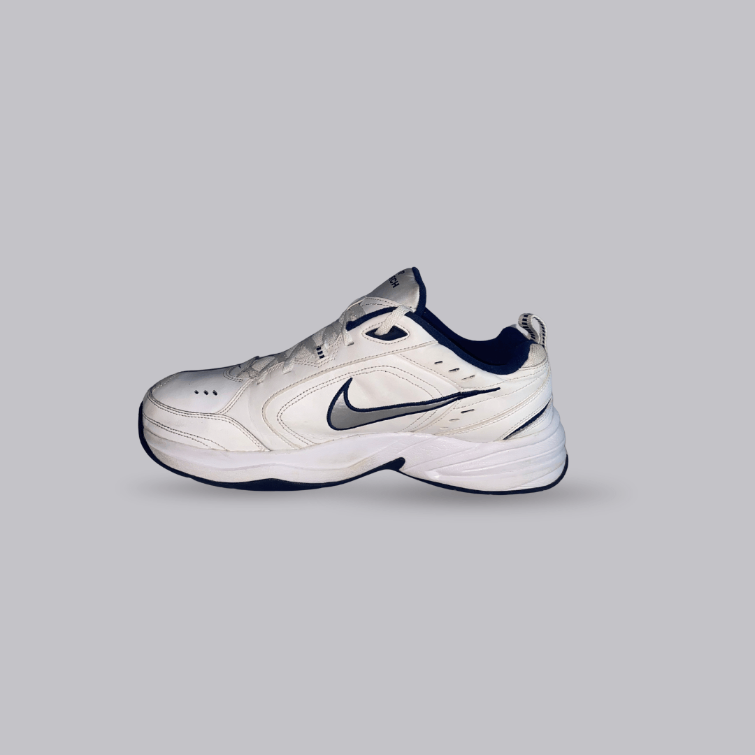 Nike Air Monarch IV
